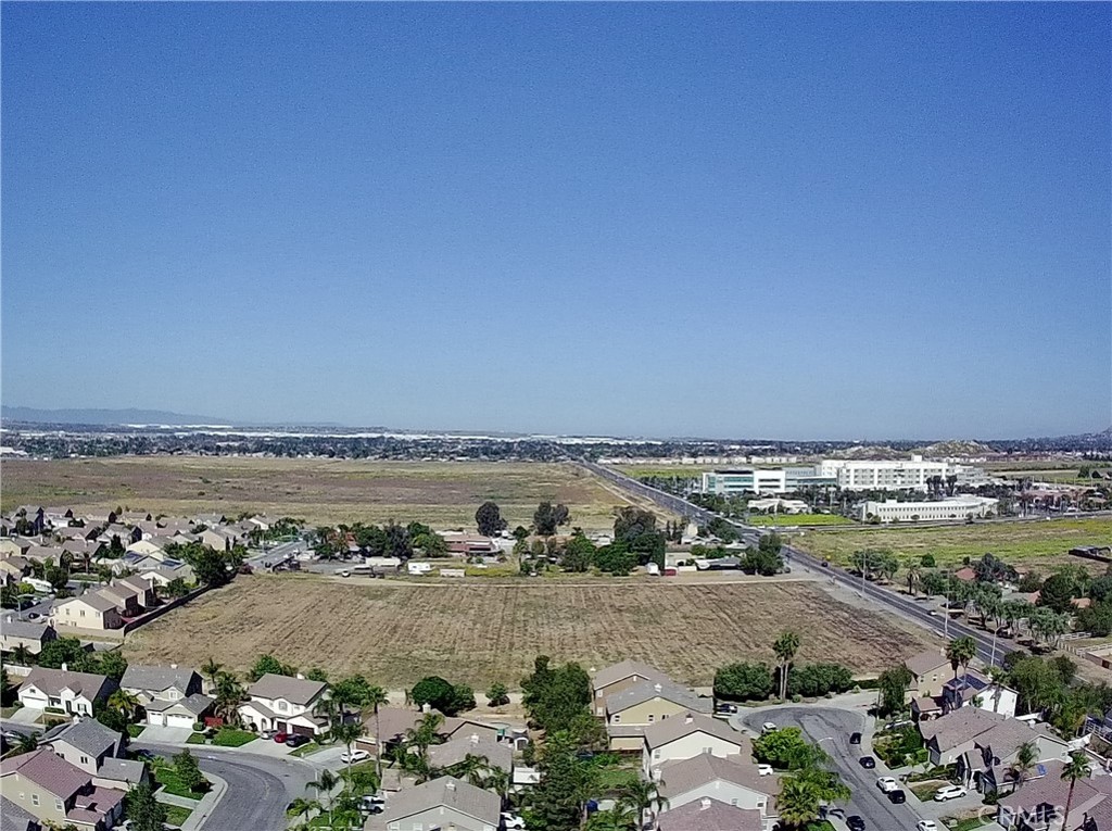 2173 Cactus Avenue Property Photo 8