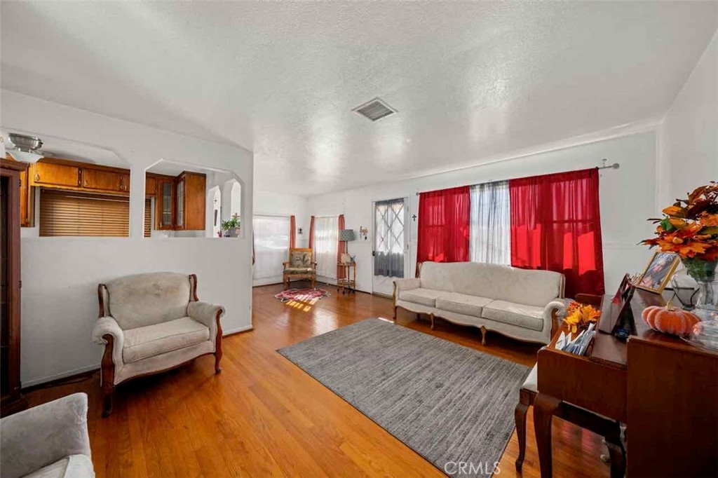 9279 Indiana Avenue Property Photo 5