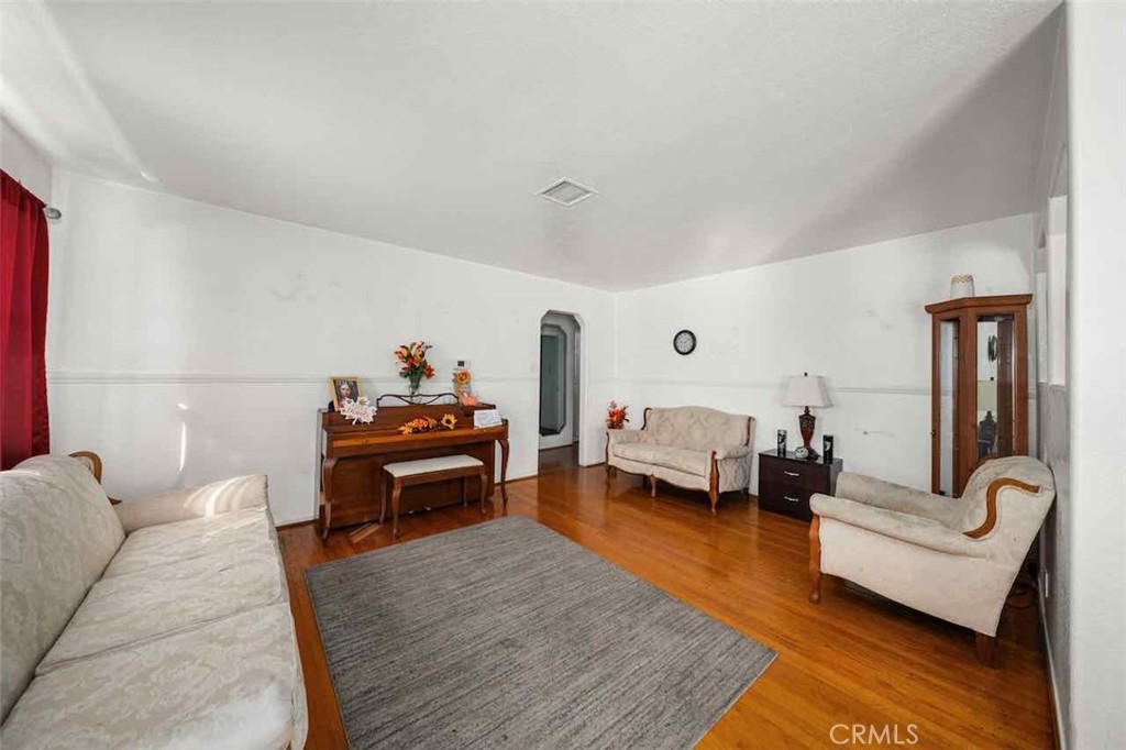 9279 Indiana Avenue Property Photo 6