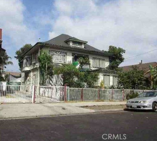 1123 W 18th Street Property Photo 3