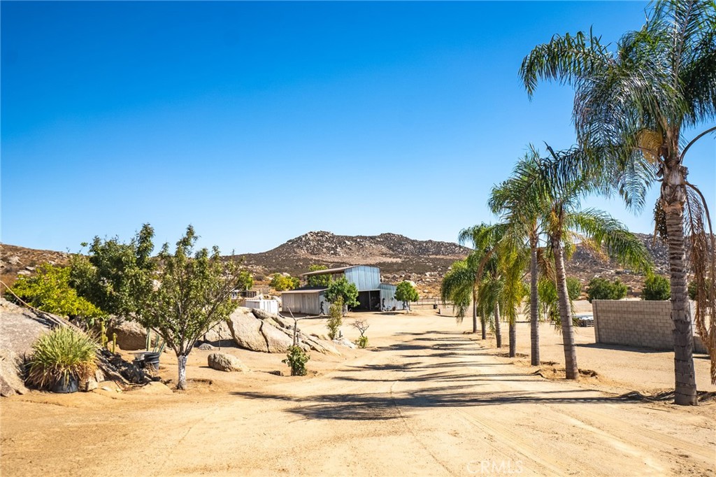 21050 Elton Lane Property Photo 4