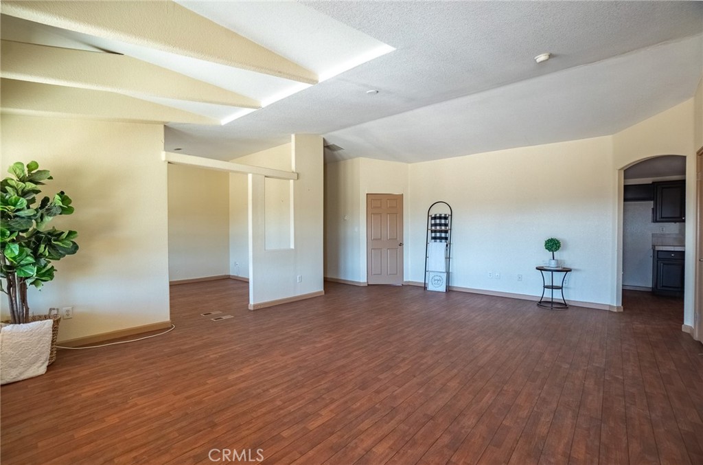 21050 Elton Lane Property Photo 6
