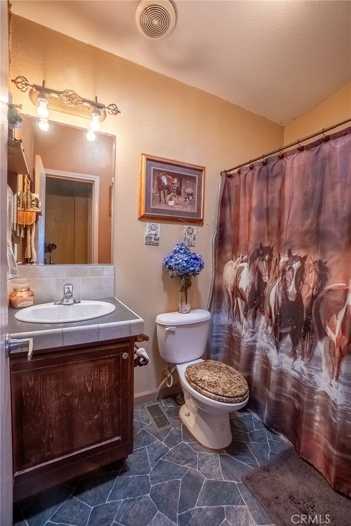 21050 Elton Lane Property Photo 28