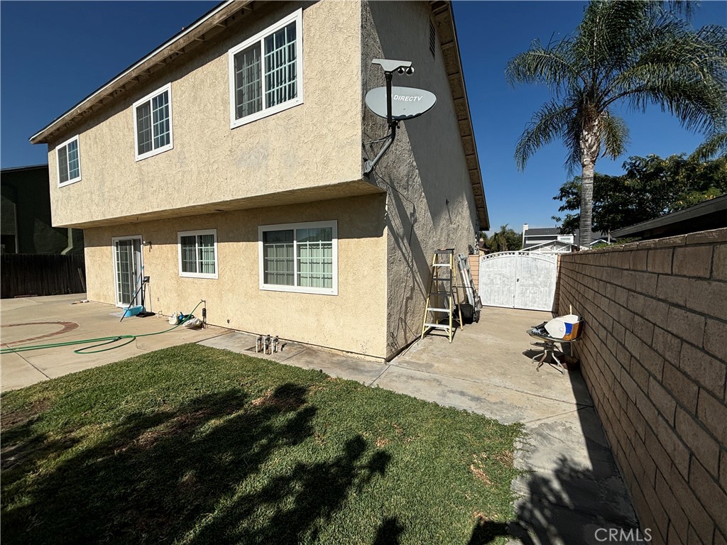 18113 Raymond Court Property Photo 4
