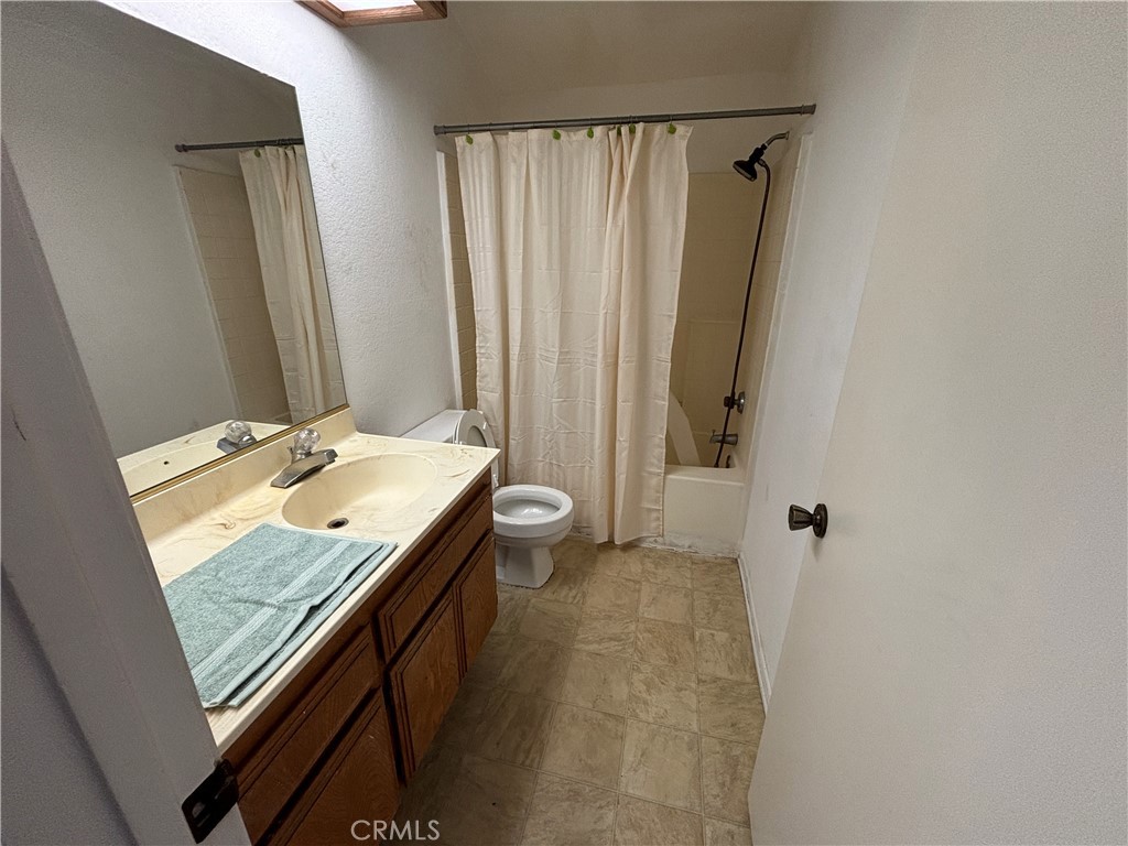 18113 Raymond Court Property Photo 17