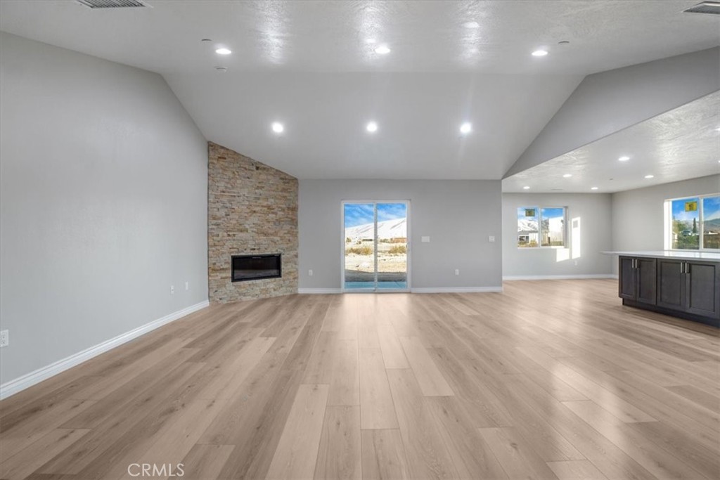 18363 Fresno Street Property Photo 32
