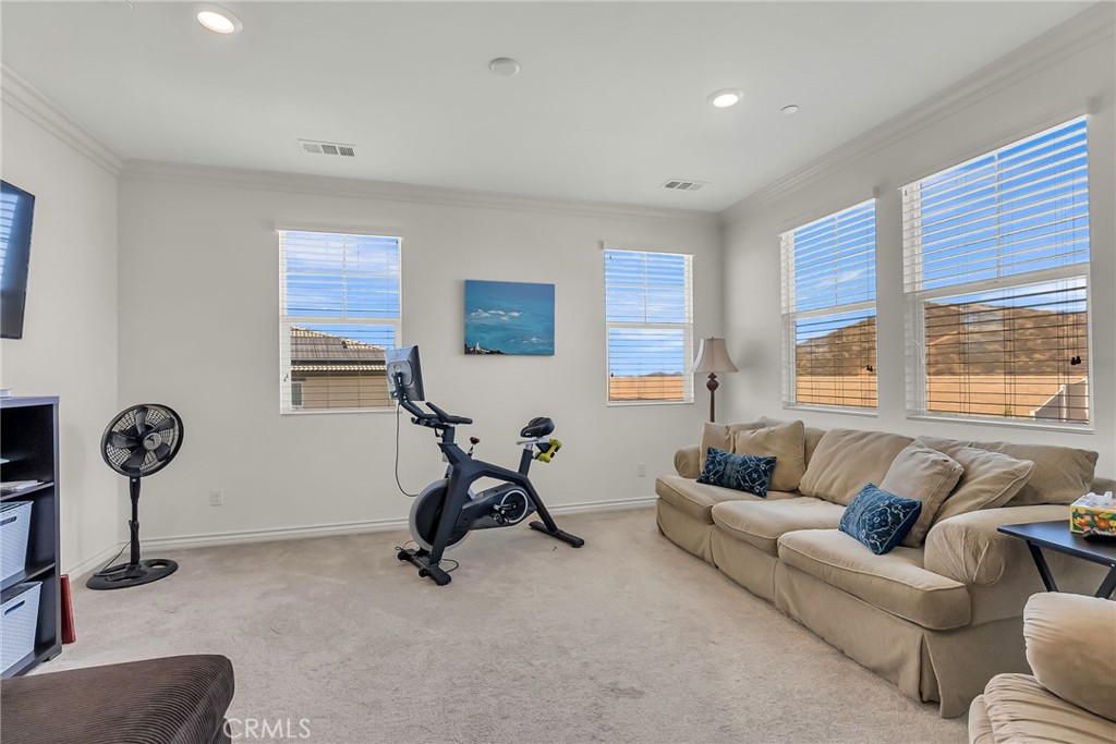 16568 Fleur Boulevard Property Photo 28