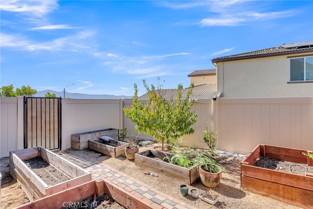 16568 Fleur Boulevard Property Photo 43