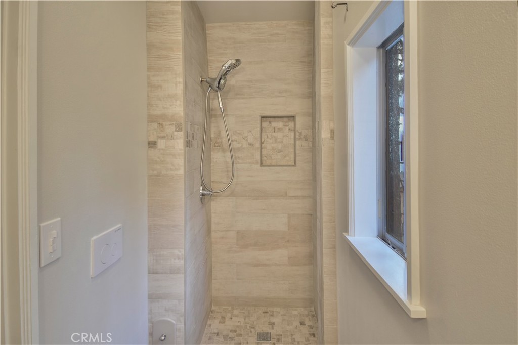 31438 Easy Street Property Photo 15