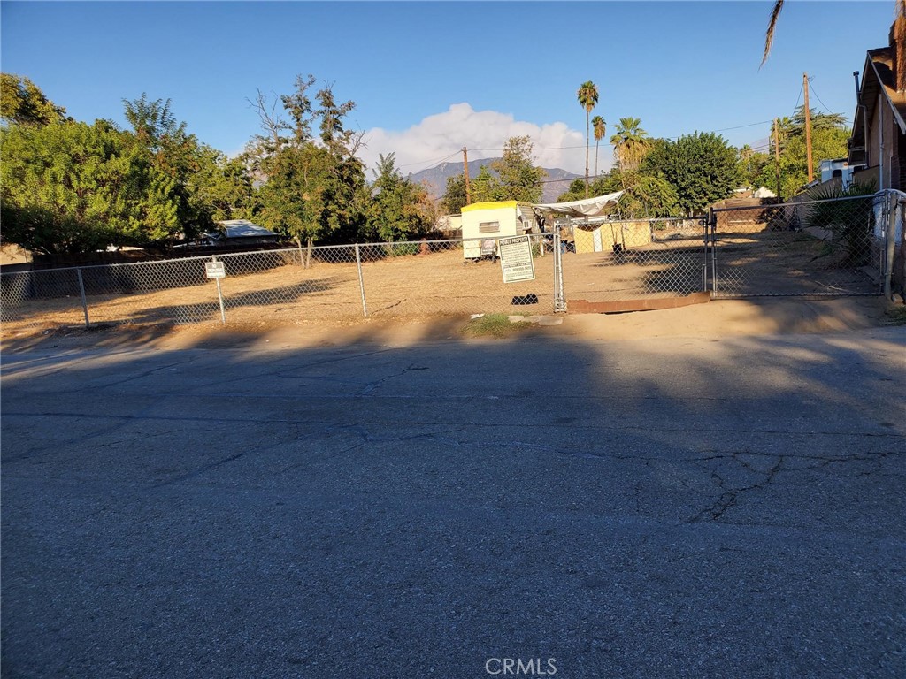 6955 Perris Hill Rd Property Photo 1