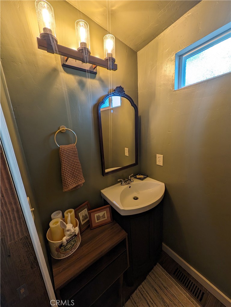 2552 Catalina Drive Property Photo 9