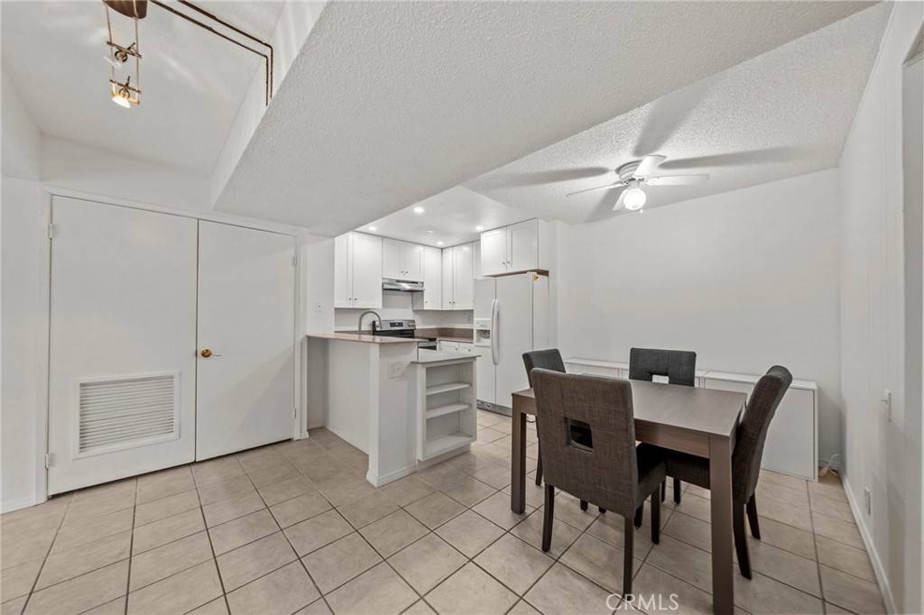 1440 W Edgehill Road 53 Property Photo 6