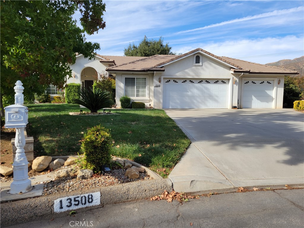 13508 Pineridge Court Property Photo 3