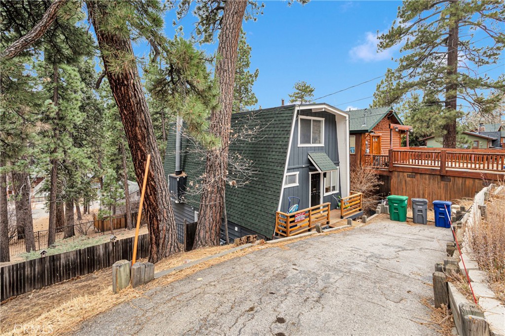 43095 Monterey Street Property Photo 2