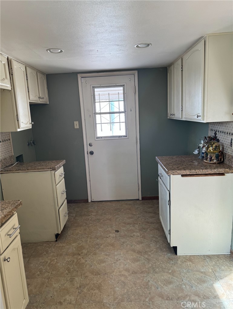 630 Yucca Avenue Property Photo 6