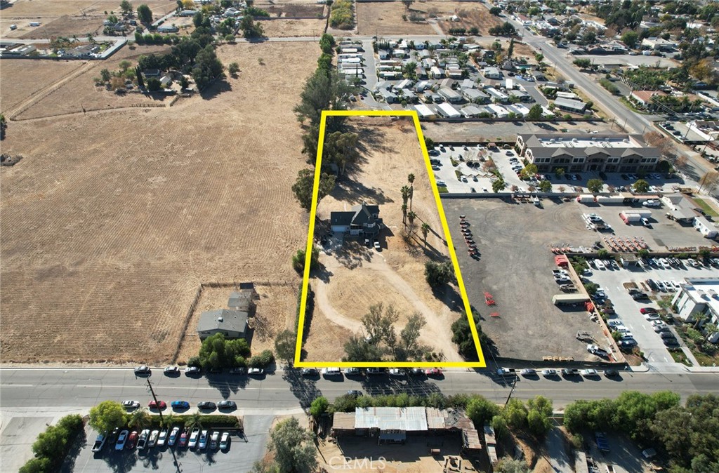 25071 Adams Avenue Property Photo 3