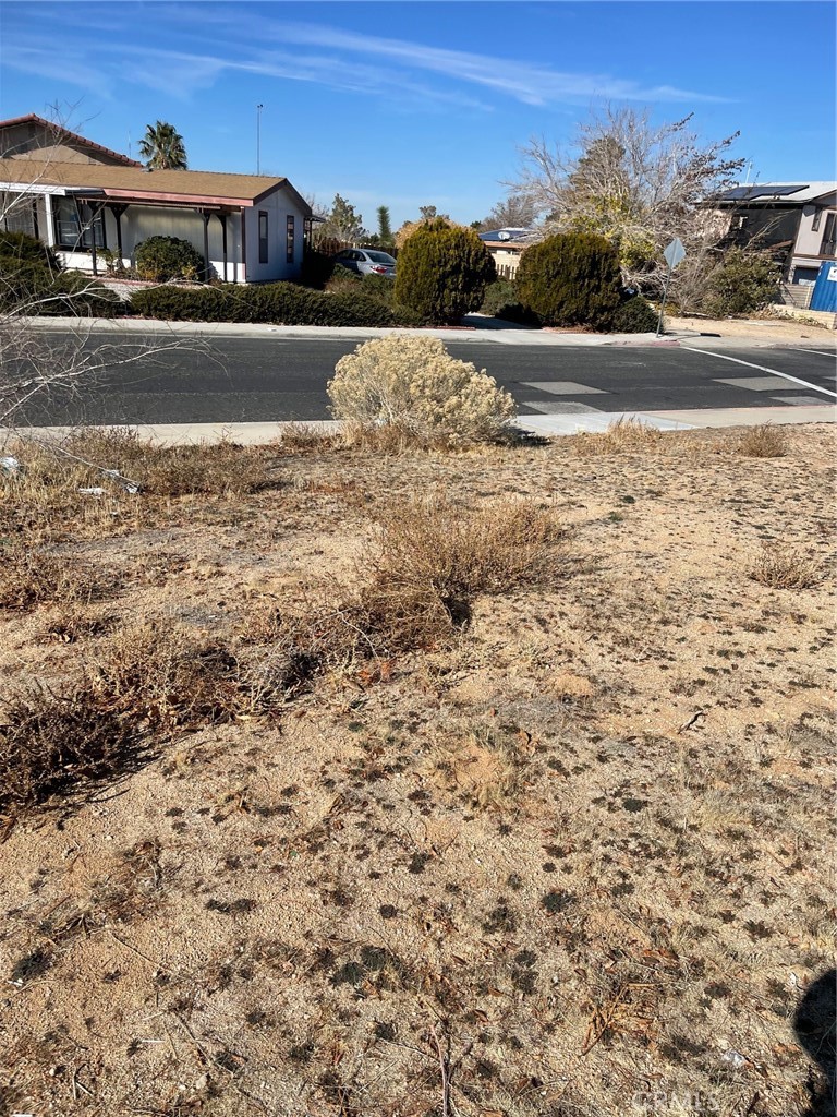 13991 Riviera Dr Property Photo 2