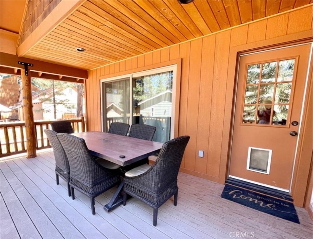 1037 Robinhood Boulevard W Property Photo 9
