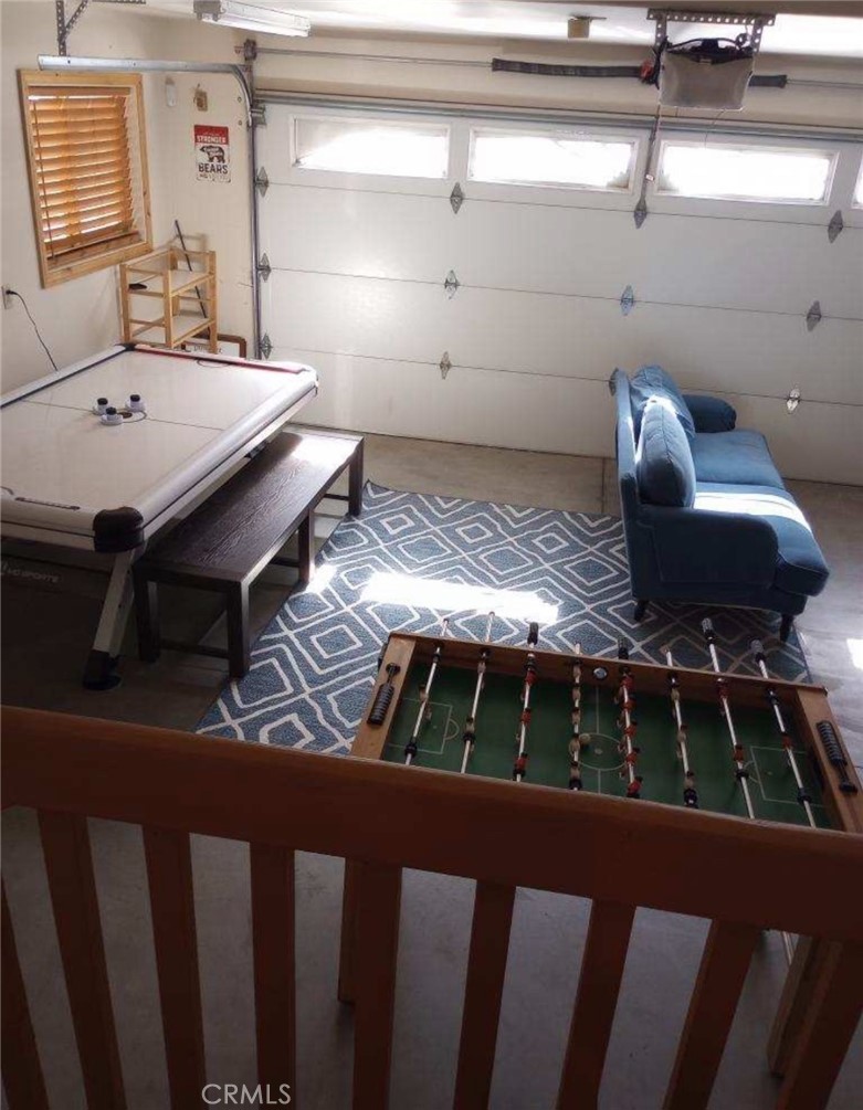 1037 Robinhood Boulevard W Property Photo 11