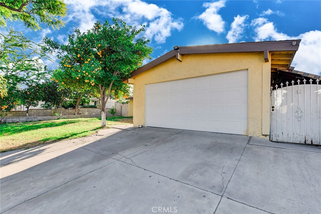 3638 Candlewood Street Property Photo 3