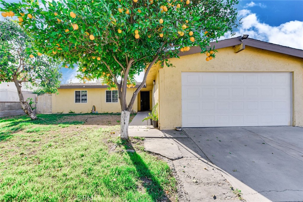 3638 Candlewood Street Property Photo 4