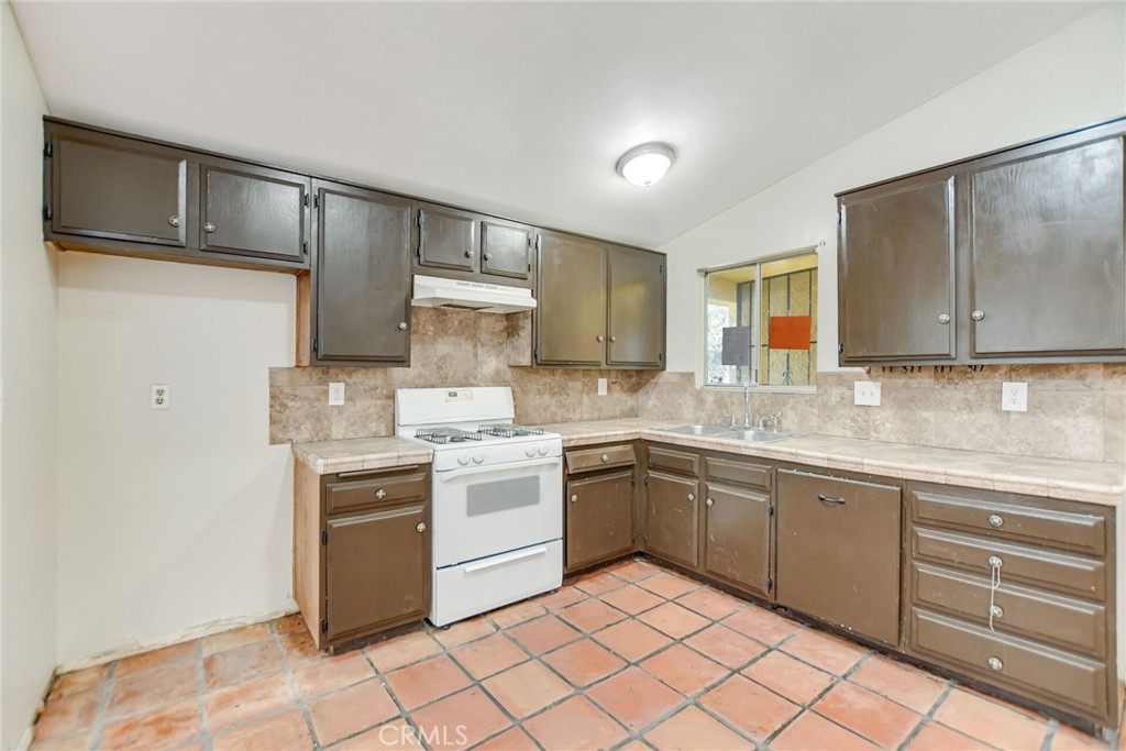 3638 Candlewood Street Property Photo 14