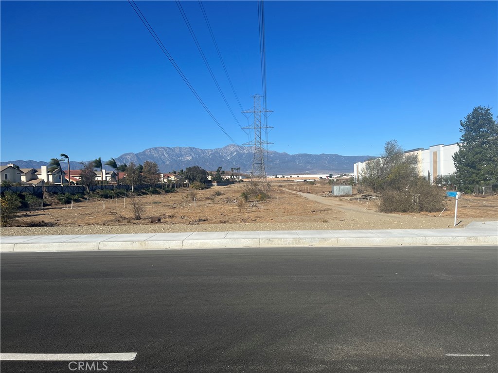 11130 E Riverside Drive Property Photo 1