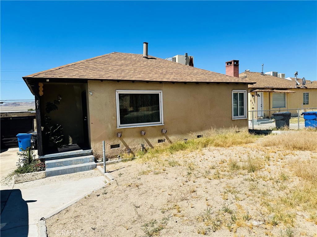 851 Flora Street Property Photo 1