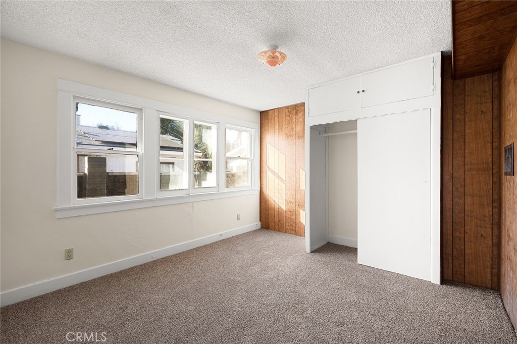 1019 College Avenue Property Photo 10