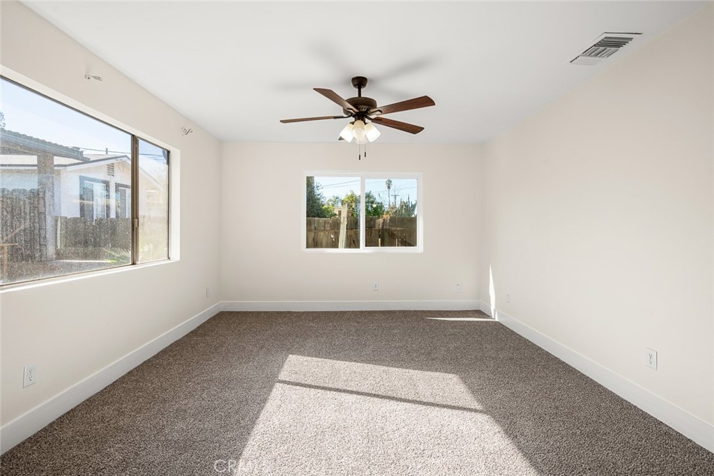 1019 College Avenue Property Photo 12
