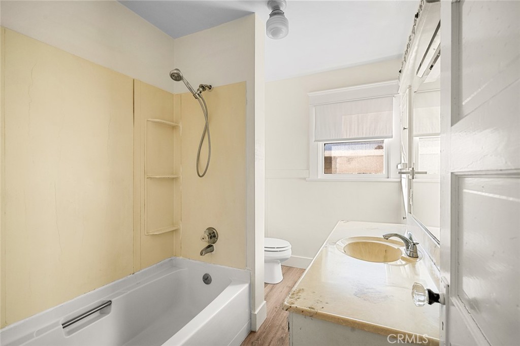 1019 College Avenue Property Photo 15
