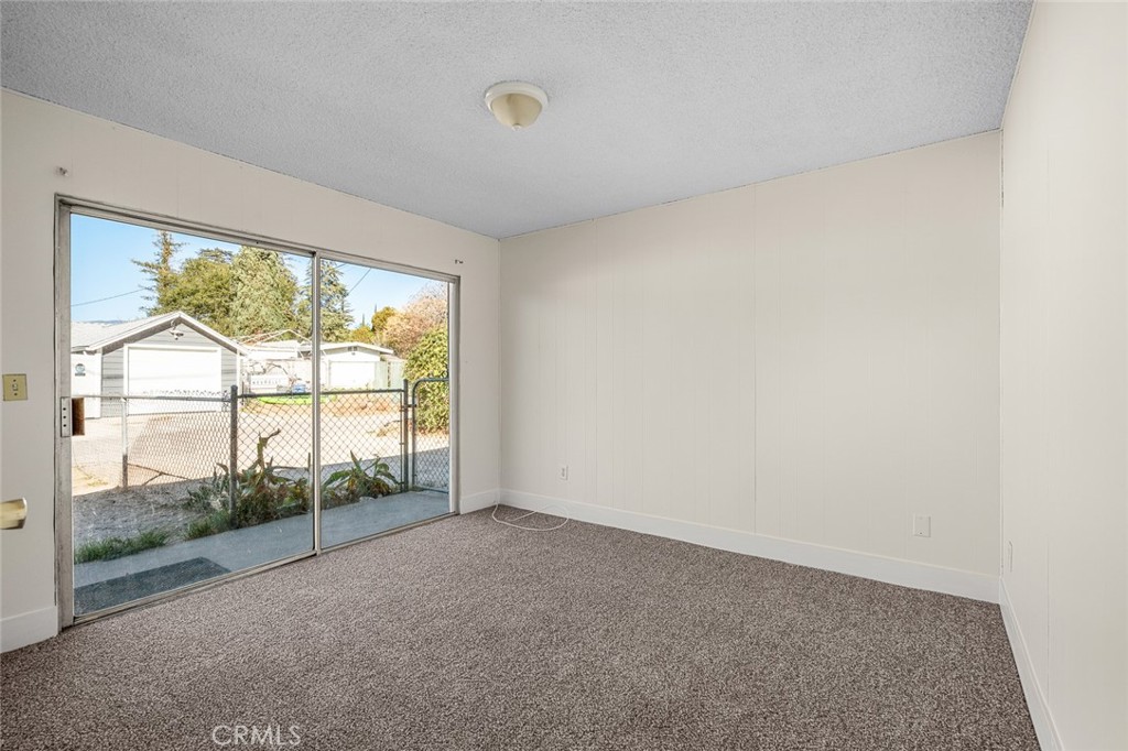 1019 College Avenue Property Photo 22