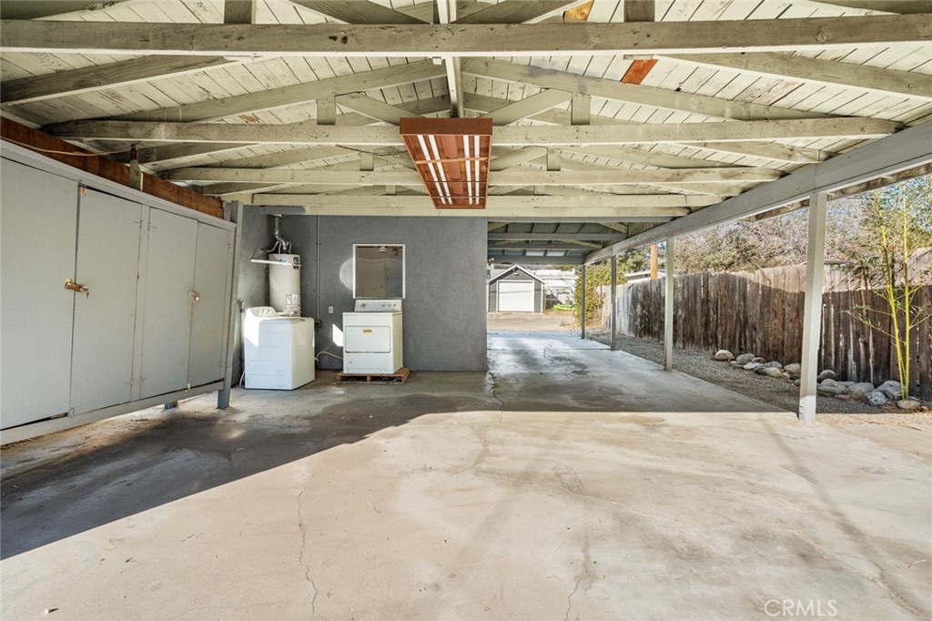 1019 College Avenue Property Photo 25