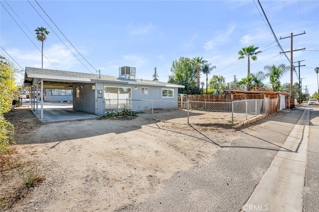 1019 College Avenue Property Photo 27