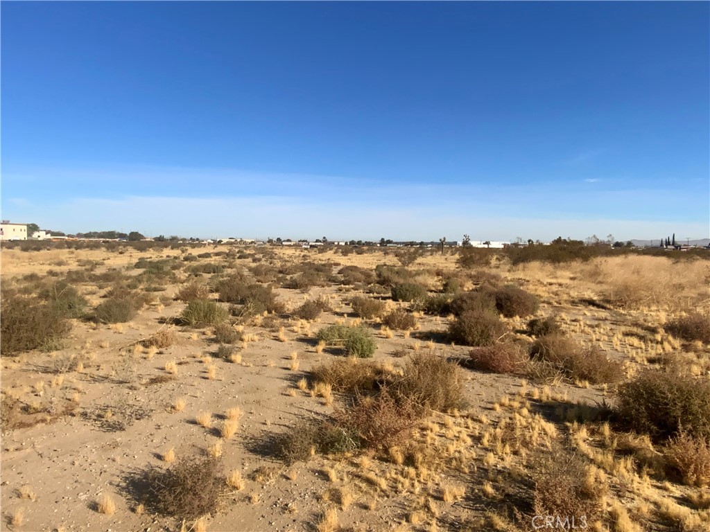 1 Air Expressway Boulevard Property Photo 8