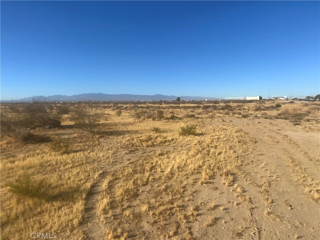 1 Air Expressway Boulevard Property Photo 13