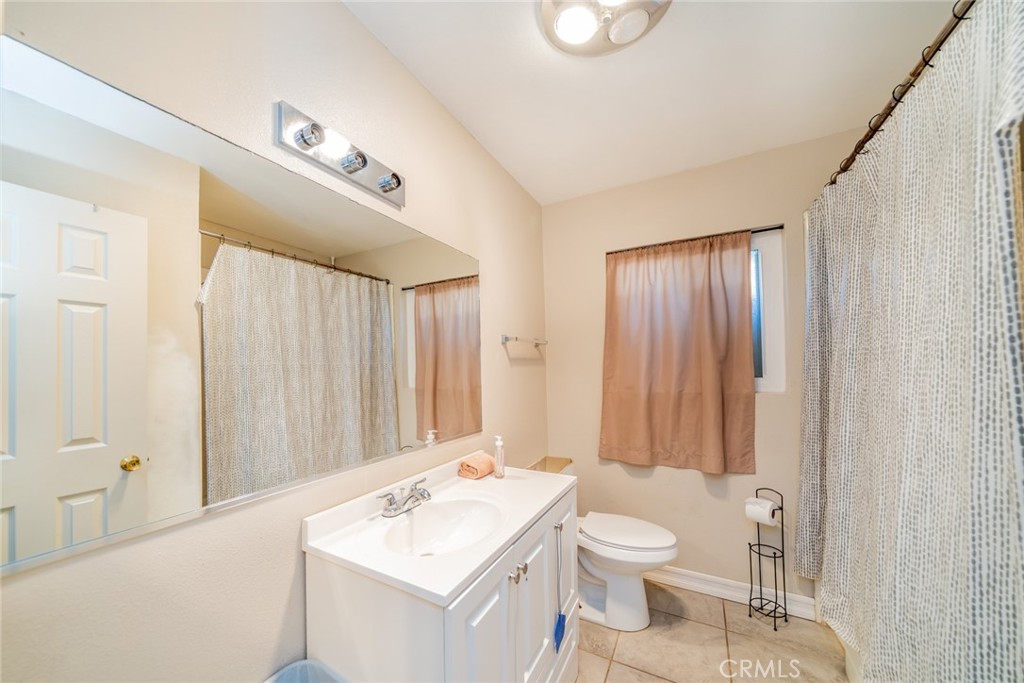 1465 N Eucalyptus Avenue Property Photo 22