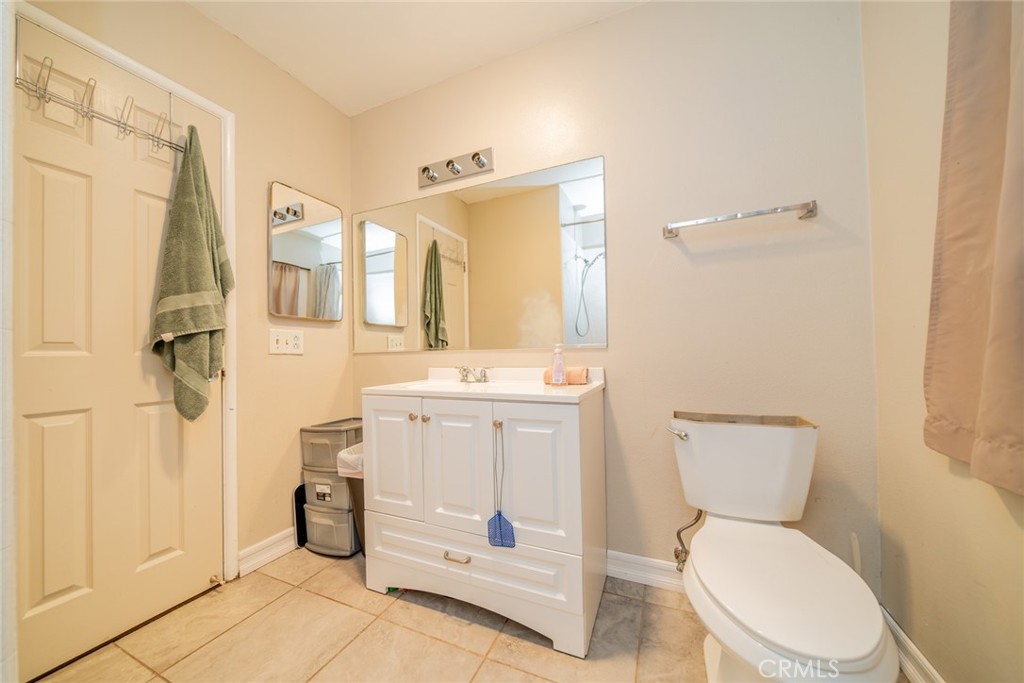 1465 N Eucalyptus Avenue Property Photo 24