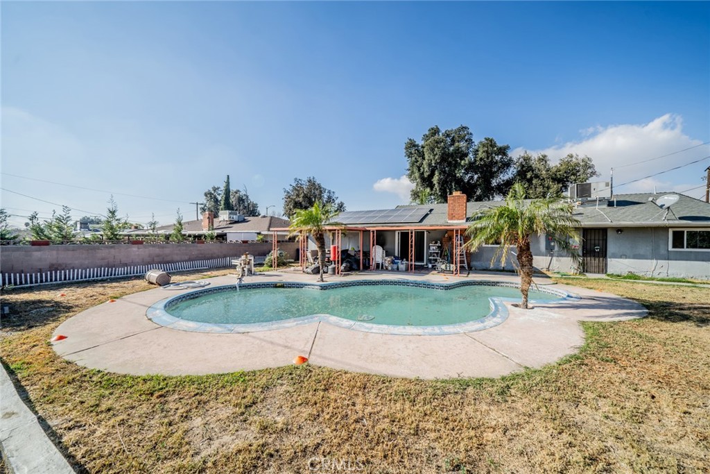 1465 N Eucalyptus Avenue Property Photo 31