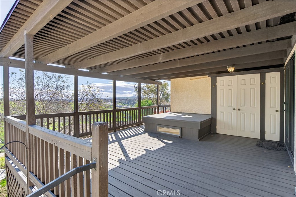 20682 Hill Top Drive Property Photo 9