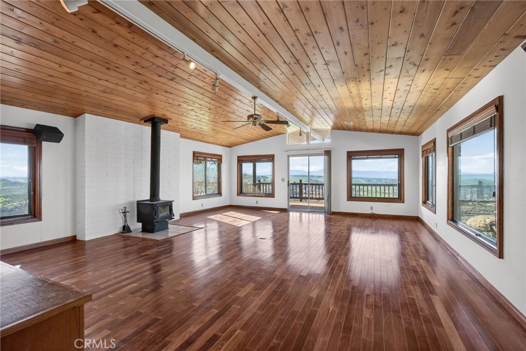 20682 Hill Top Drive Property Photo 16