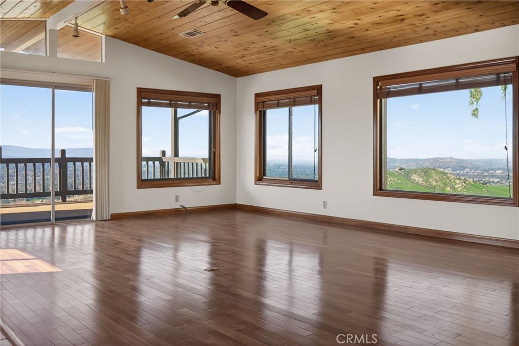 20682 Hill Top Drive Property Photo 18