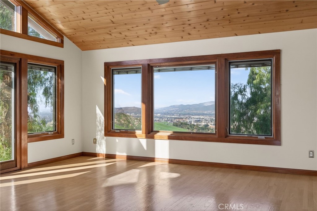 20682 Hill Top Drive Property Photo 31