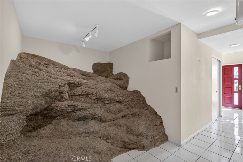 20682 Hill Top Drive Property Photo 39