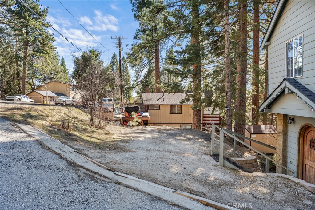 30862 Live Oak Drive Property Photo 3