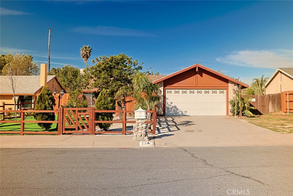 264 N Church Avenue Property Photo 1