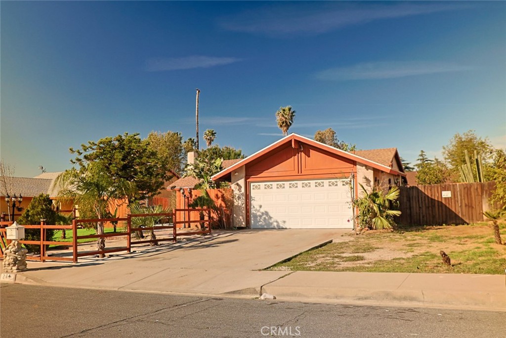 264 N Church Avenue Property Photo 2