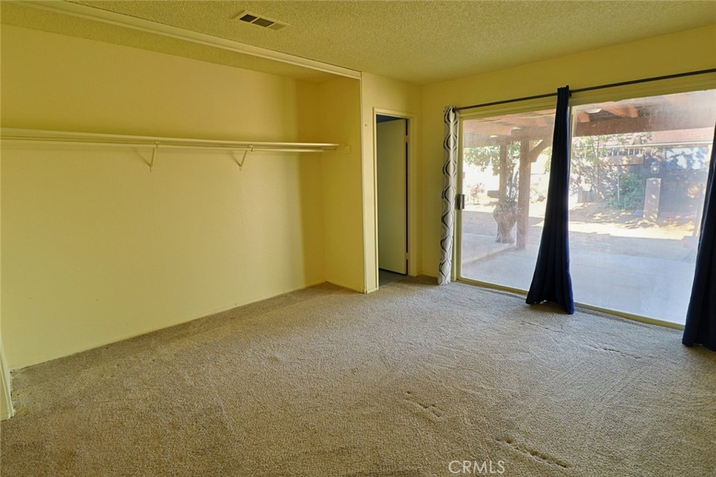 264 N Church Avenue Property Photo 21