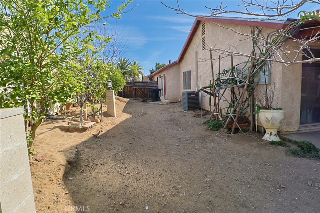 264 N Church Avenue Property Photo 31