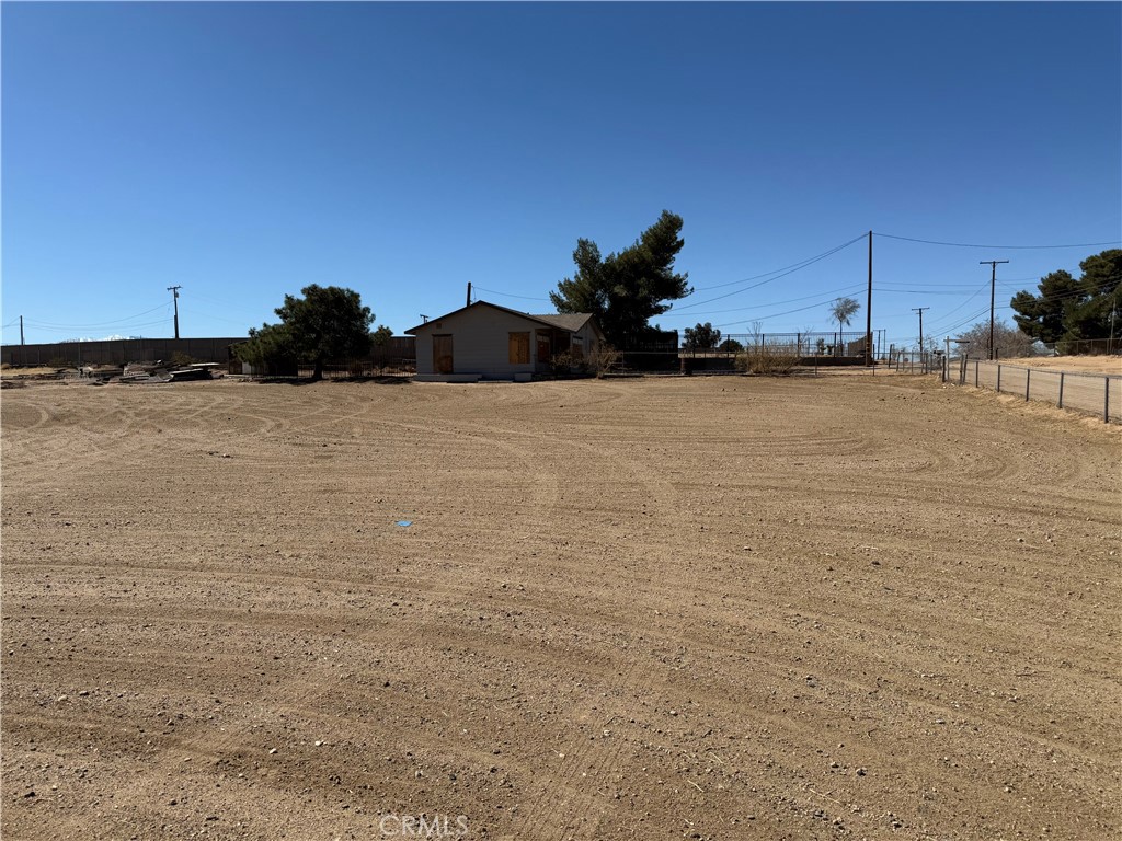 13185 Aster Road Property Photo 3